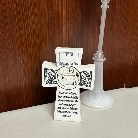 First Communion Holy Sacrament Lighted Tabletop Cross - Picture 2 of 11